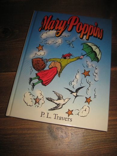 Traves: Marry Poppins. 1988. 