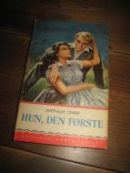 OMRE, ARTHUR: HUN, DEN FØRSTE. 1955.