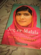 YOUSAFZAI: JEG ER MALALA. Jenta som kjempet for rettten til skolegang og ble skutt av Taliban. 2014.