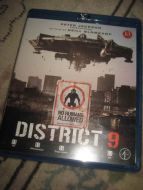 DISTRICT 9. 2009, 15 ÅR, Sci fi. Ca 2 timer