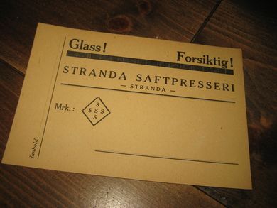 Ubrukt merkelapp fr STRANDA SAFTPRESSERI, 60 tallet. 