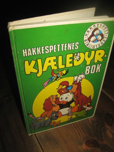 HAKKESPETTENES KJÆLEDYR BOK. 1977.