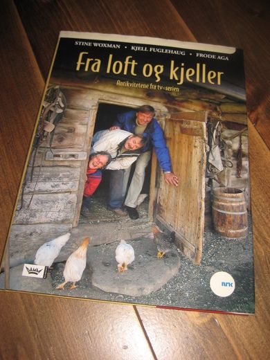 FUGLEHAUG / AGA: Fra loft og kjeller. 2005.