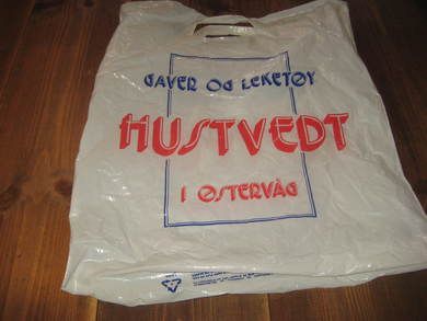 HUSTVEDT I ØSTERVÅG. 80 tallet.