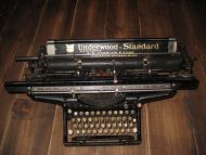 Underwood Standard skrivemaskin fra Gumælius & Comp, Stockholm, Gøteborg, Malmø.