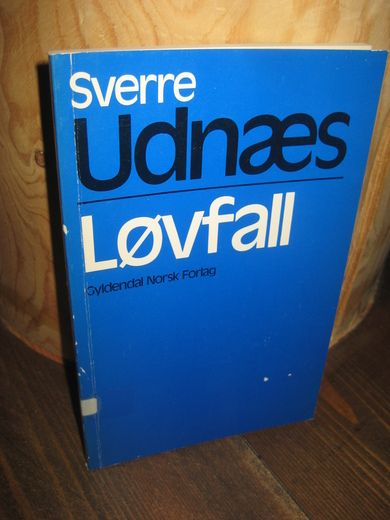 Udnæs, Sverre: Løvfall. 1979.