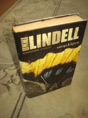 LINDELL, UNNI: SØRGEKÅPEN. 2000