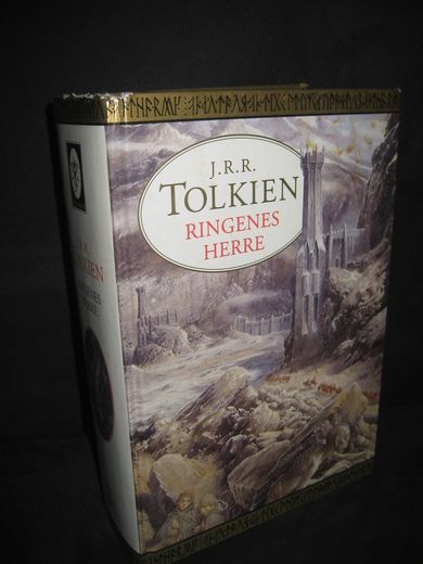 TOLKIEN: RINGENES HERRE. 2002.