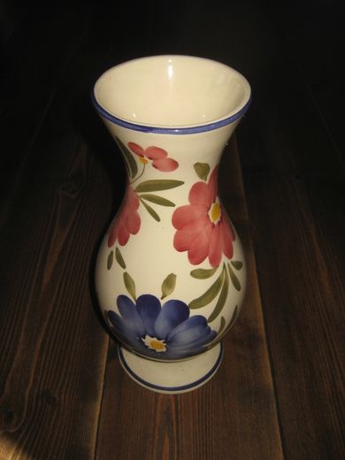 Pen keramikkvase, 32 cm høg, 80 tallet.