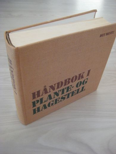 HÅNDBOK I PLANTE- OG HAGESTELL 1978.