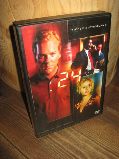 KIEFER Ssutherland: 24. 2001, 15 år, Første sesong. 1041 minutt.