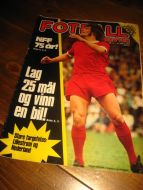 1977,nr 017, FOTBALL REVYEN