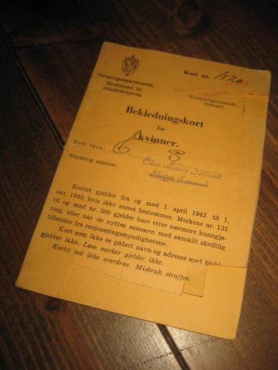 Bekledningskort for kvinner, brukt, 1942. 