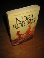 ROBERTS, NORA: FORELSKET I RACHEL. 2016.