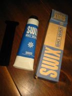 Eske med ubrukt innhold, SWIX SKI WAX , 50-60 tallet.