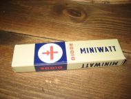 Eske med innhold, MINIWATT DIODE, BZZ21