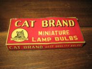 Eske med ubrukt innhold, CAT BRAND LAMP BULBS, 70 tallet. 