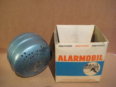 Eske med ubrukt innhold, ALARMOBIL, alarm fra 50-60 tallet,