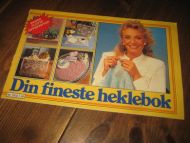 Din fineste heklebok. Bilag til Hjemmet nr 39, 1988. 