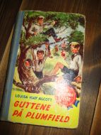 ALCOTT: GUTTENE PÅ PLUMFIELD. 1955