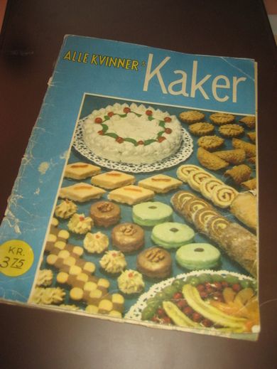 ALLE KVINNERS KAKER. 1957-58.