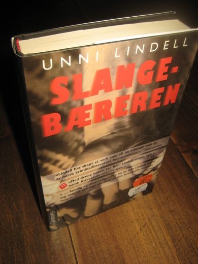 LINDELL, UNNI: SLANGE BÆREREN. 2006.