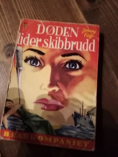 DØDEN LIDER SKIBBRUDD. 1953