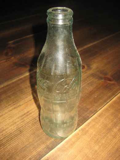 Coca Cola glassflaske, fransk??, ca 19 cm høg. 70 tallet?