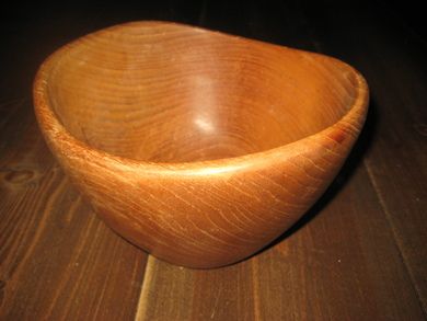 Teakbolle fra 60 tallet, ca 19 cm i diameter.