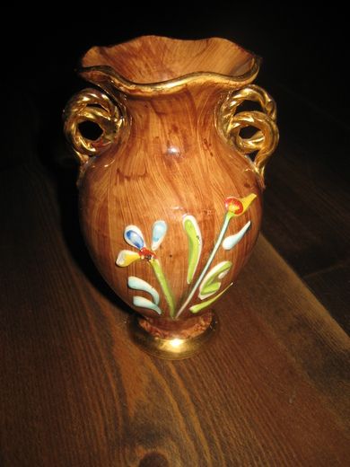 Liten, pen vase, ca 14 cm høg.