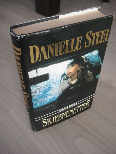 STEEL, DANIELLE: SKJEBNENETTER. 1995.