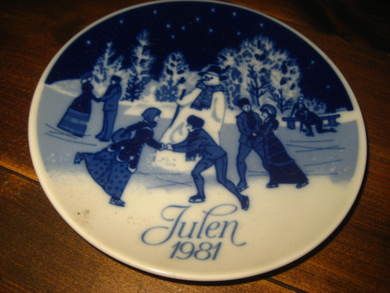 1981, Porsgrunn juleplatte. Ca 17.5 cm i diameter, meget pen. 