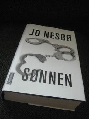 NESBØ, JO: SØNNEN. 2014.