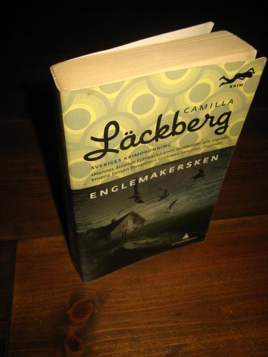 Lackeberg, Camilla: ENGLEMAKERSKEN. 2013.