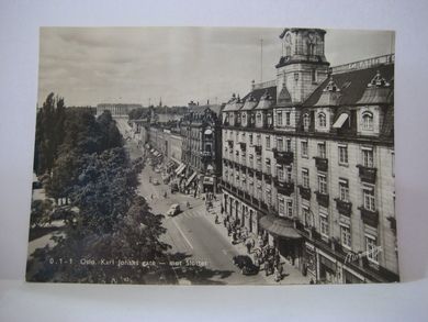 Oslo, Klarl Johans gate - mot Slottet. Normann, 0-1-1-. 60 tallet.