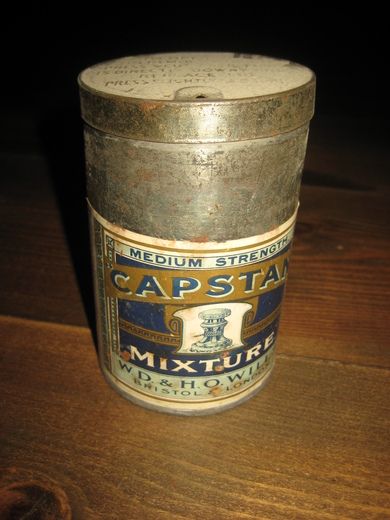 Boks uten innhold, CAPSTAN MIXTURE, W.D. & H.O.WILLS, BRISTOL, LONDON, gammel. .