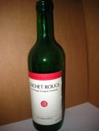 CACHET ROUGE. Vinmonopolet. 1986.