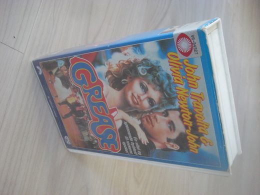 GREASE. 12 ÅR, 1977, 110 MIN.