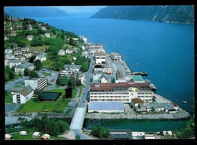 Stranda. Utsikt over stedet ved Storfjorden.