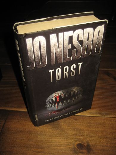 NESBØ, JO: TØRST. 2017.  