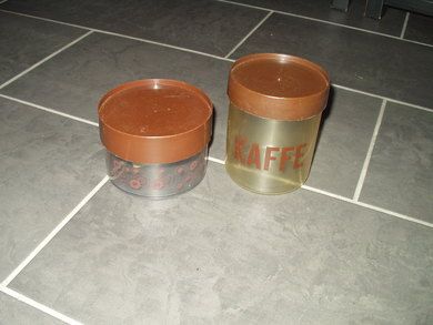 Plastbokser for kaker og kaffe. 70 tallet.