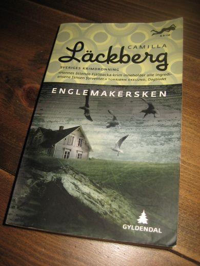 Lackeberg: ENGLEMAKERSKEN. 2013.