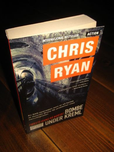 RYAN, CHRIS: BOMBE UNDER KREML. 2015.