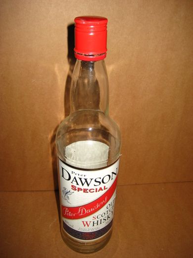 DAWSON OLD SCOTCH WHISKY. 90 tallet.