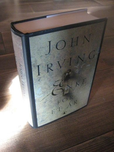 IRVING, JOHN: ENKE FOR ET ÅR. 2000.