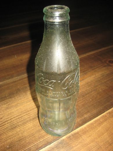 Coca Cola glassflaske, fransk??, ca 19 cm høg. 70 tallet?