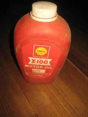 Tom plastflaske  SHELL X-100 MOTOROIL, dette er nr 1