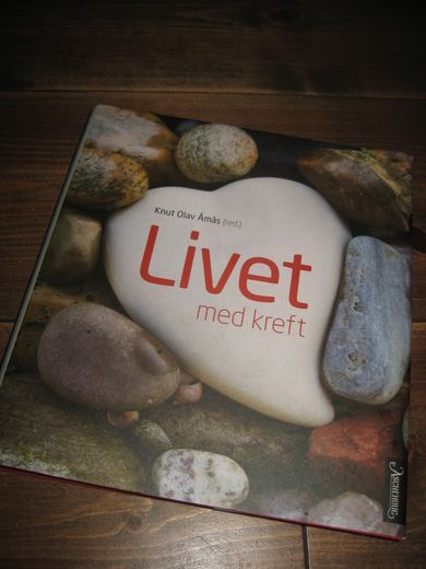 Åmås, Knut Olav: Livet med kreft. 2007.