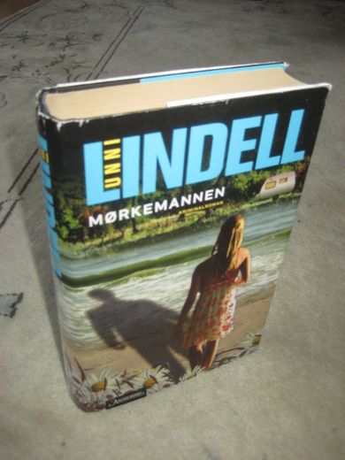 LINDELL, UNNI: MØRKEMANNEN. 2008..