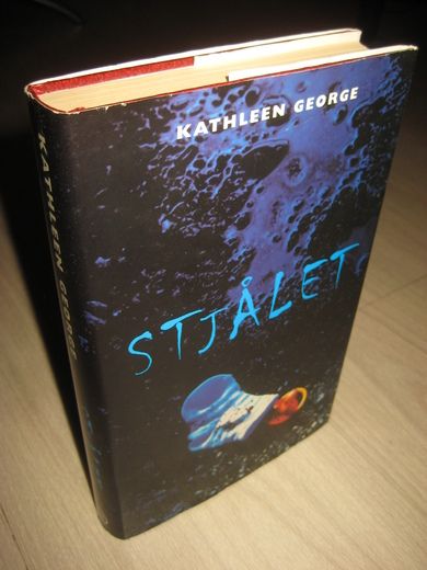 GEORGE, KATHLEEN: STJÅLET. 2001. 